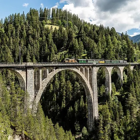 Bündnerhof Hotel 3*