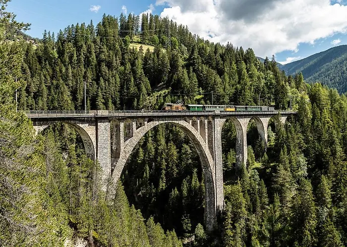 Bündnerhof Hotel 3*